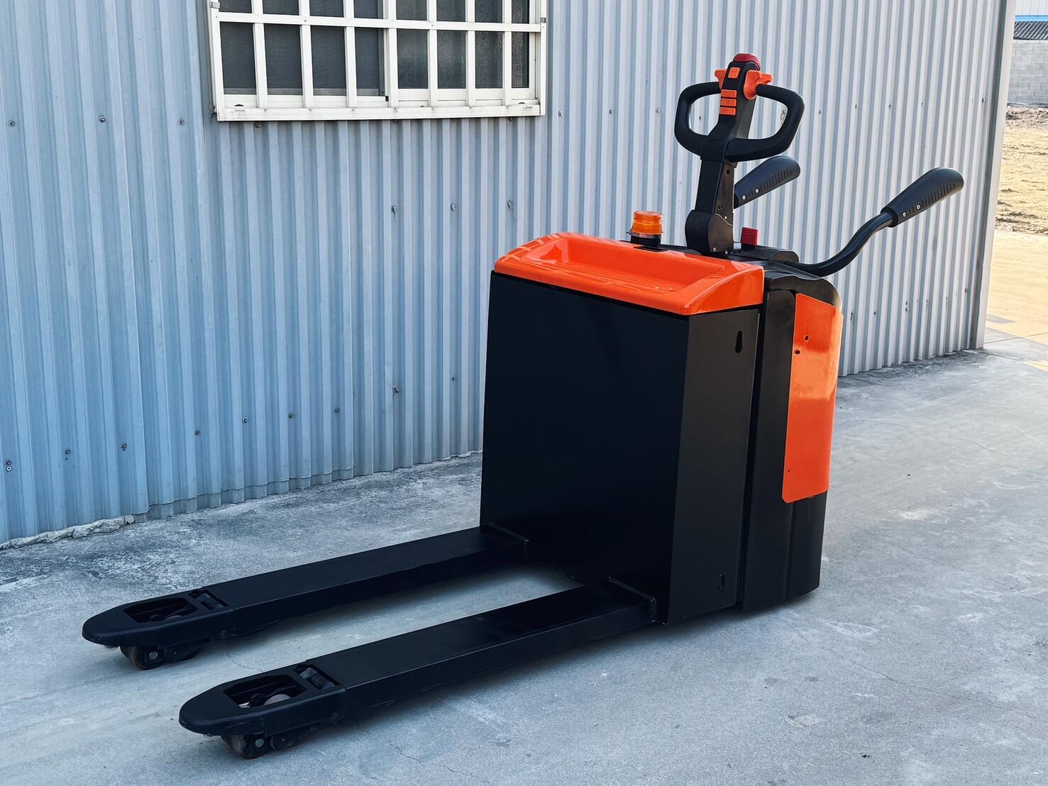 客製化全電動拖板車，挑戰極限🤜🏽🤛🏽