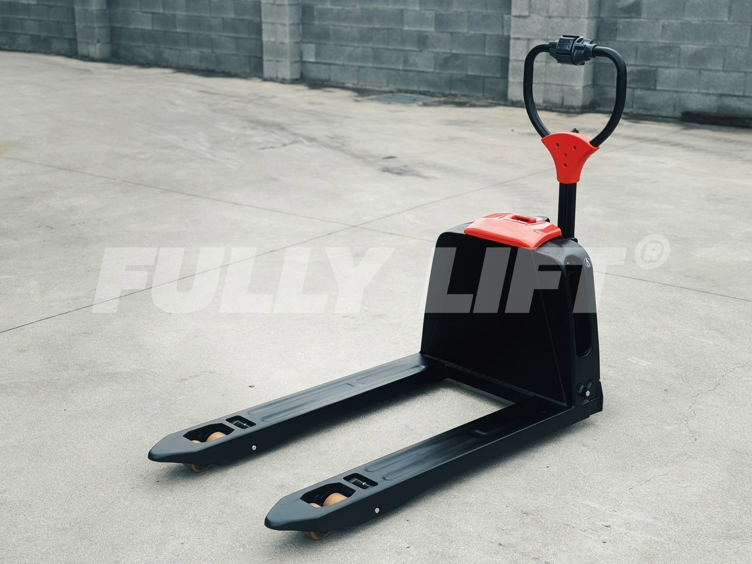 活力牌F系列電動拖板車 FULLY-F15 輕巧高效的倉儲設備